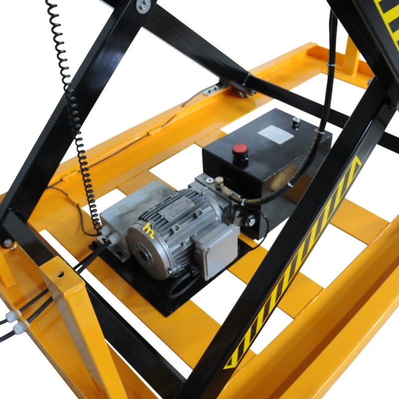 Zoom sobre el motor de la Mesa elevadora eléctrica 2000 kg Plataforma 1700x1000 mm